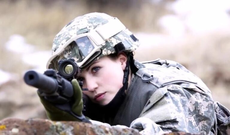 10 Most Attractive Female Armed Forces in the World